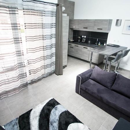 Nuitee En Appartement Marignier Exterior foto